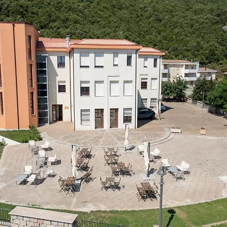 Hotel Dei Tacchi 3*
